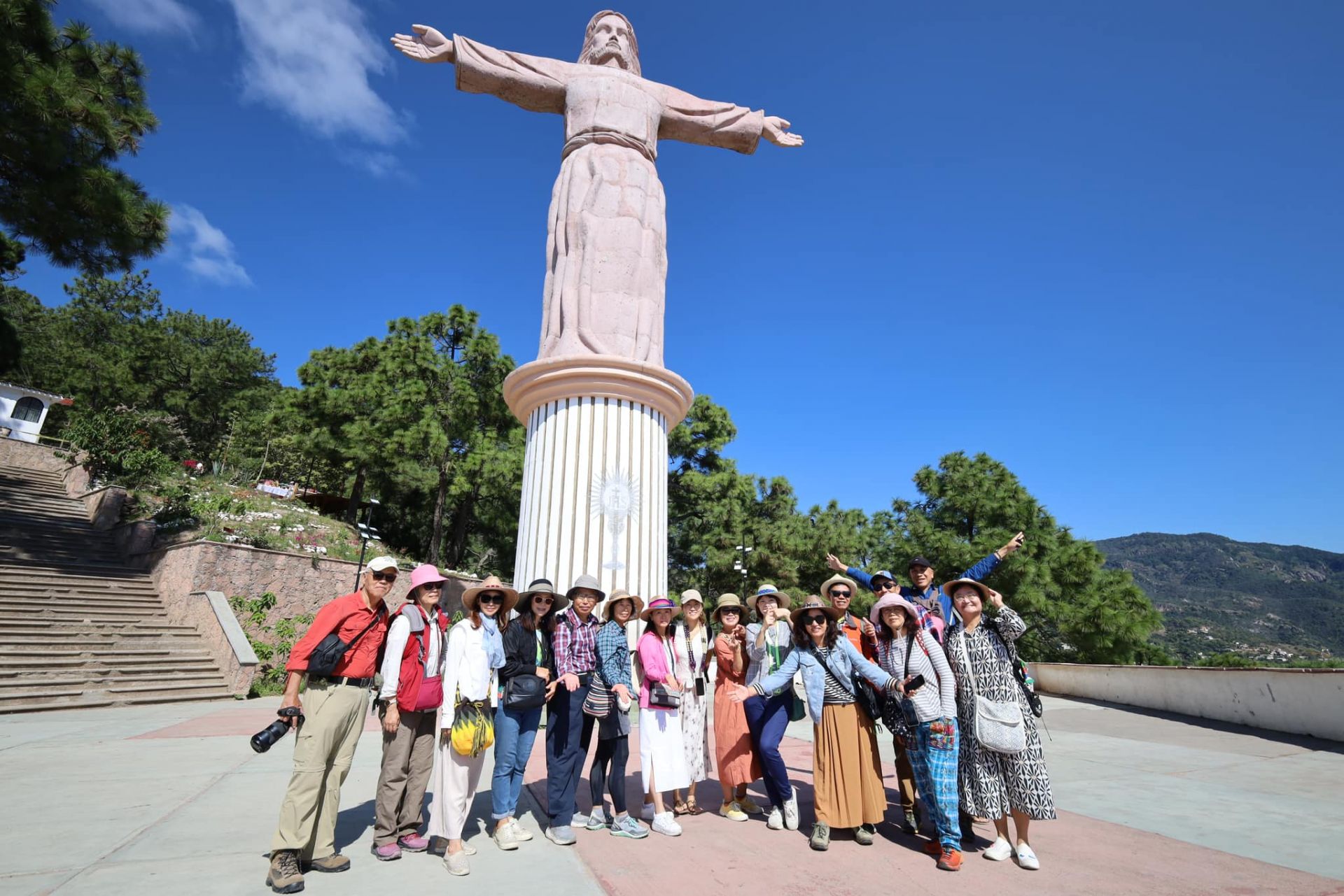 墨西哥跨年團│19+2日 半自助自駕團